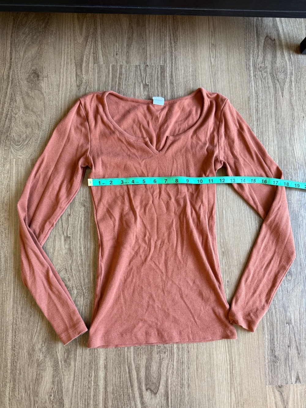 Women's Long-Sleeve Scoop Neck Top - Rust
